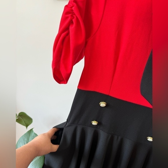 Very beautiful red and black with gold and ivory buttons elegant dress - Picture 4 of 8